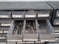 Assortiment boren en frezen - afbeelding 36 van  79
