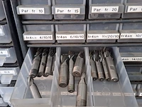 Assortiment boren en frezen - afbeelding 37 van  79