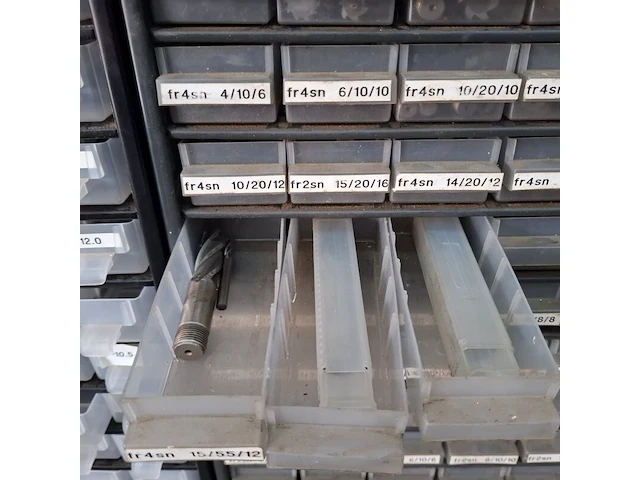 Assortiment boren en frezen - afbeelding 39 van  79