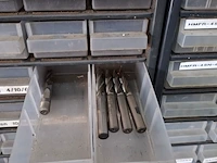 Assortiment boren en frezen - afbeelding 41 van  79