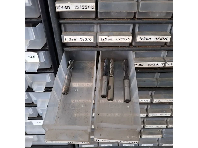 Assortiment boren en frezen - afbeelding 43 van  79