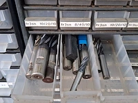 Assortiment boren en frezen - afbeelding 44 van  79