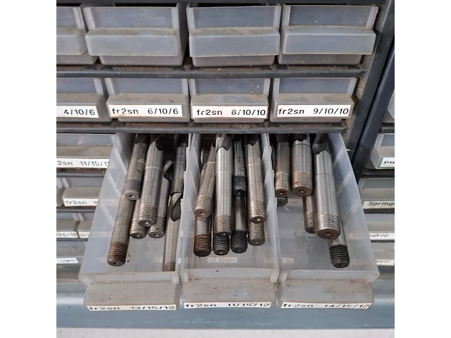Assortiment boren en frezen - afbeelding 49 van  79