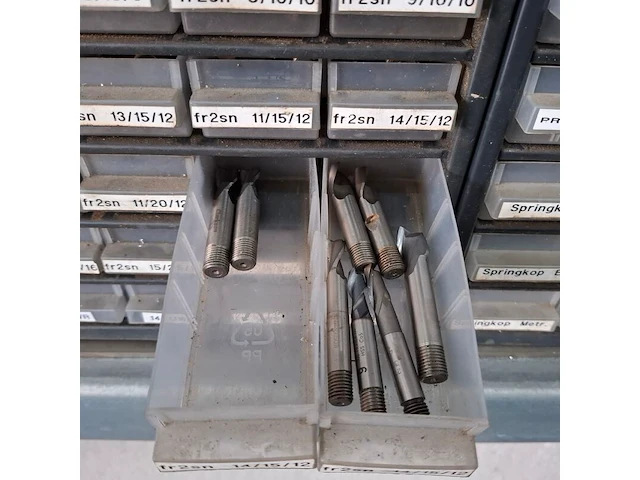 Assortiment boren en frezen - afbeelding 51 van  79