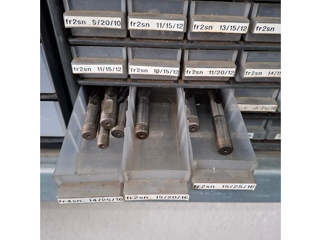 Assortiment boren en frezen - afbeelding 52 van  79