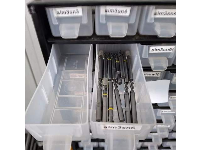Assortiment boren en frezen - afbeelding 45 van  79