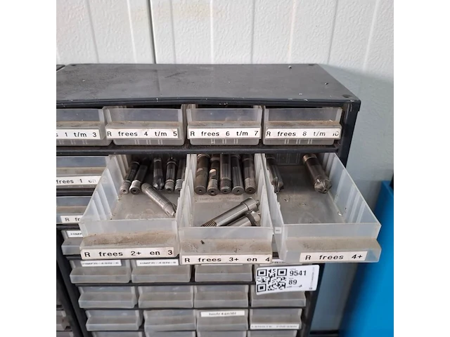 Assortiment boren en frezen - afbeelding 58 van  79