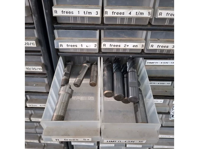 Assortiment boren en frezen - afbeelding 59 van  79