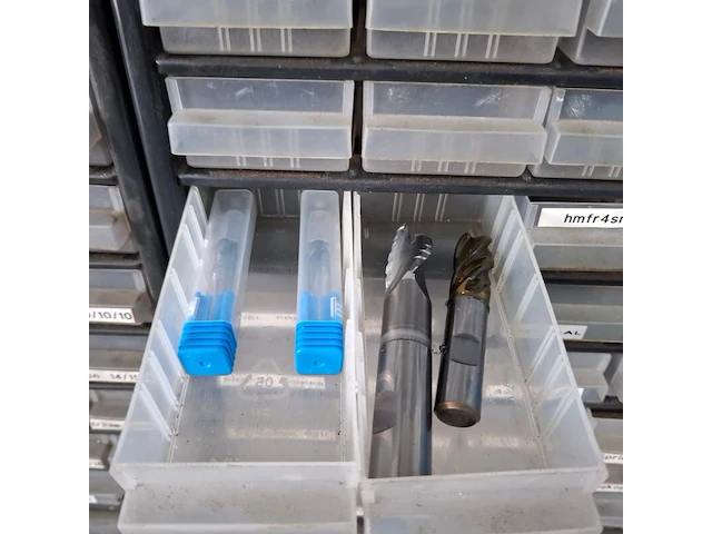 Assortiment boren en frezen - afbeelding 65 van  79