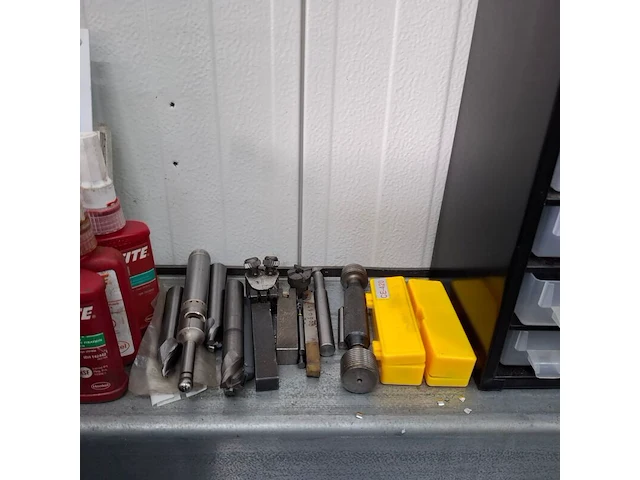 Assortiment boren en frezen - afbeelding 77 van  79