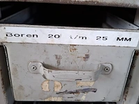 Assortiment boren en ruimers in werkplaatskast - afbeelding 6 van  43