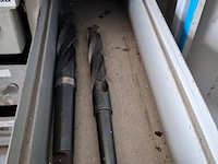 Assortiment boren en ruimers in werkplaatskast - afbeelding 25 van  43