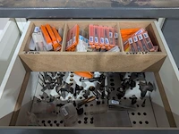Assortiment boren, frezen en zaagbladen - afbeelding 8 van  15