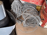 Assortiment bouwbenodigdheden - afbeelding 8 van  19