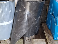 Assortiment bouwbenodigdheden - afbeelding 13 van  19