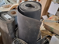 Assortiment bouwbenodigdheden - afbeelding 16 van  19