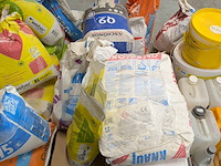 Assortiment bouwbenodigdheden - afbeelding 16 van  76