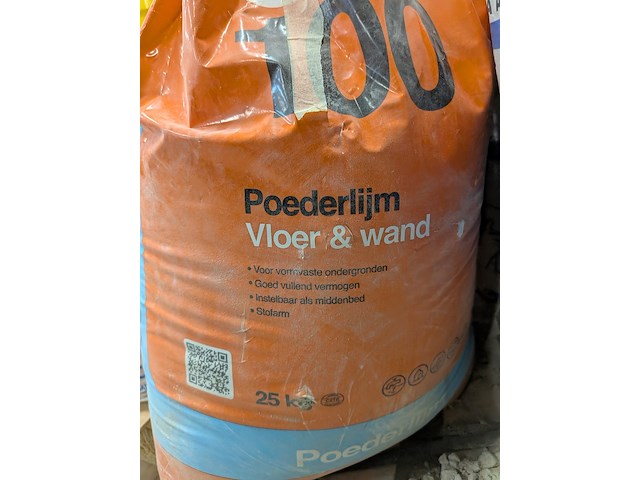 Assortiment bouwbenodigdheden - afbeelding 18 van  76