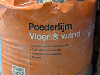 Assortiment bouwbenodigdheden - afbeelding 18 van  76