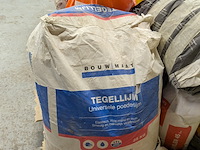 Assortiment bouwbenodigdheden - afbeelding 19 van  76