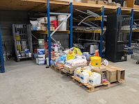 Assortiment bouwbenodigdheden - afbeelding 12 van  76