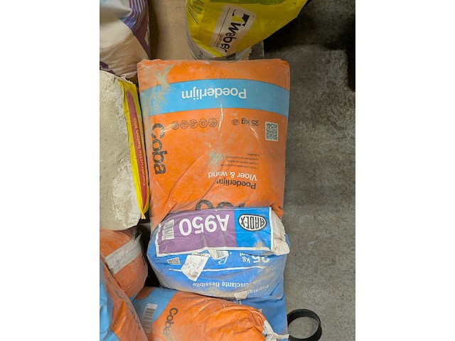 Assortiment bouwbenodigdheden - afbeelding 24 van  76