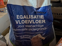 Assortiment bouwbenodigdheden - afbeelding 49 van  76