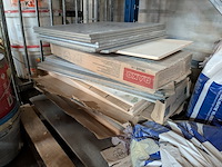 Assortiment bouwbenodigdheden - afbeelding 50 van  76