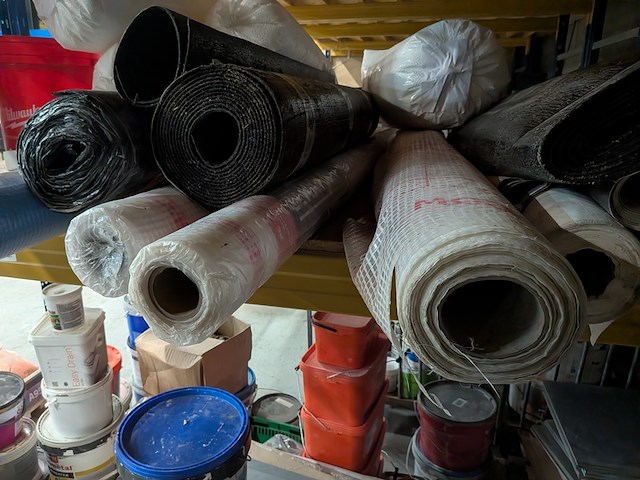 Assortiment bouwbenodigdheden - afbeelding 54 van  76