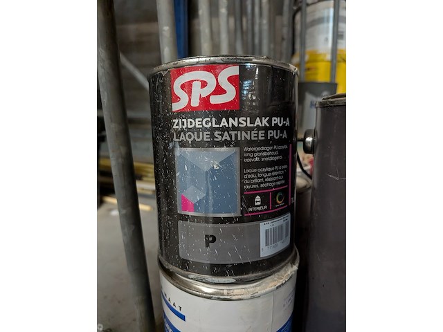 Assortiment bouwbenodigdheden - afbeelding 68 van  76