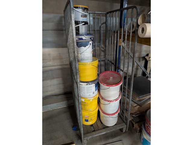 Assortiment bouwbenodigdheden - afbeelding 69 van  76