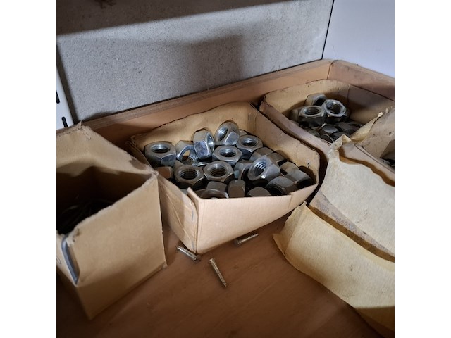 Assortiment bouwbenodigdheden - afbeelding 8 van  44