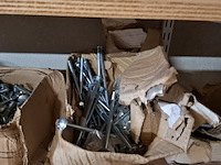Assortiment bouwbenodigdheden - afbeelding 11 van  44