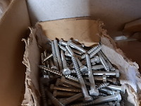 Assortiment bouwbenodigdheden - afbeelding 15 van  44