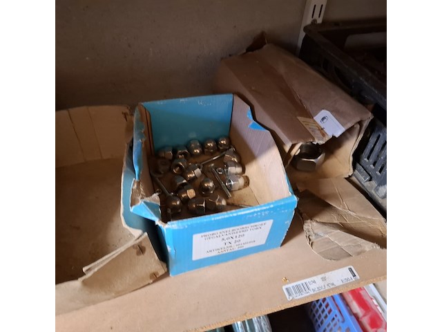 Assortiment bouwbenodigdheden - afbeelding 20 van  44