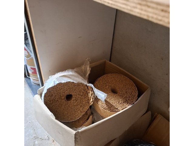 Assortiment bouwbenodigdheden - afbeelding 29 van  44