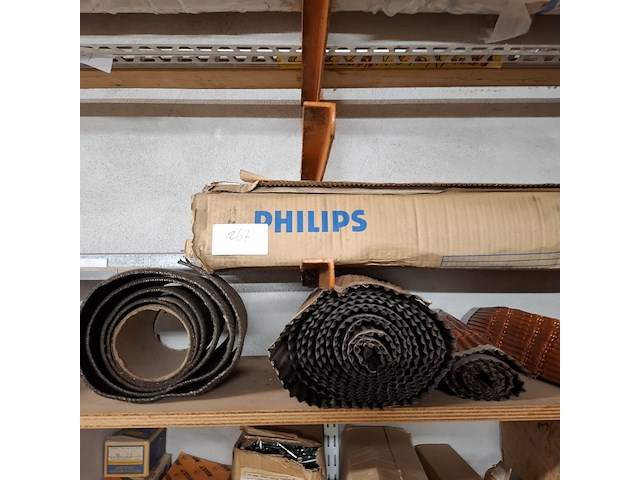 Assortiment bouwbenodigdheden - afbeelding 23 van  44