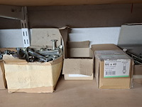 Assortiment bouwbenodigdheden - afbeelding 44 van  44