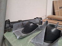 Assortiment bouwbenodigdheden - afbeelding 2 van  11