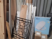 Assortiment bouwbenodigdheden - afbeelding 5 van  11