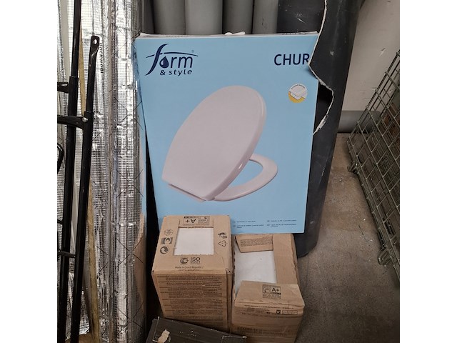 Assortiment bouwbenodigdheden - afbeelding 6 van  11