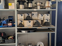 Assortiment bouwbenodigdheden - afbeelding 34 van  46