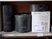 Assortiment bouwbenodigdheden - afbeelding 6 van  18