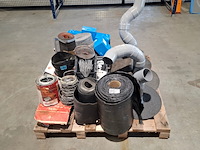 Assortiment bouwbenodigheden - afbeelding 1 van  8