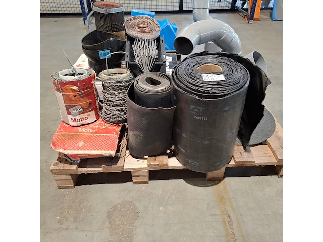 Assortiment bouwbenodigheden - afbeelding 6 van  8