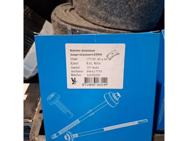 Assortiment bouwbenodigheden - afbeelding 8 van  8