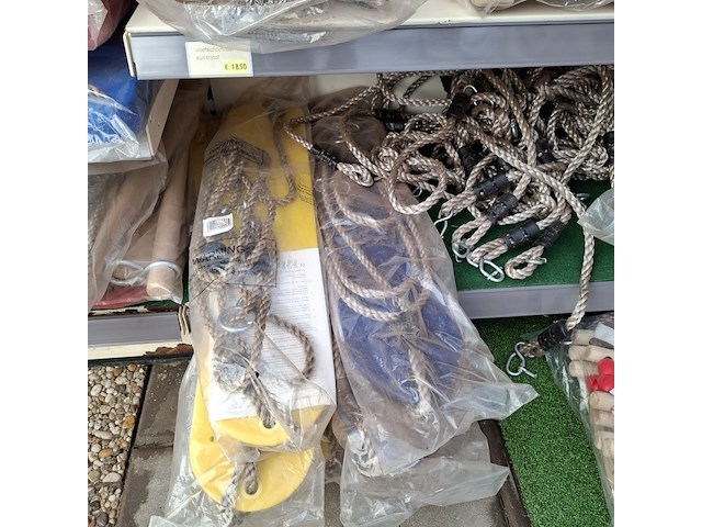 Assortiment buitenspeelgoed o.a. hermic - afbeelding 27 van  88