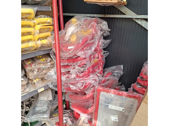 Assortiment buitenspeelgoed o.a. hermic - afbeelding 29 van  88