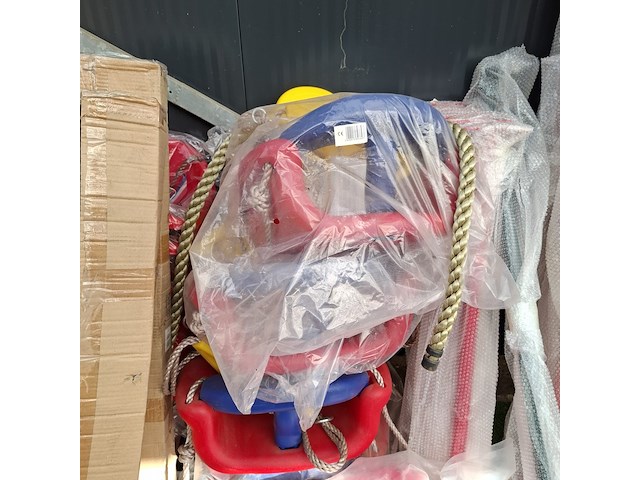 Assortiment buitenspeelgoed o.a. hermic - afbeelding 33 van  88