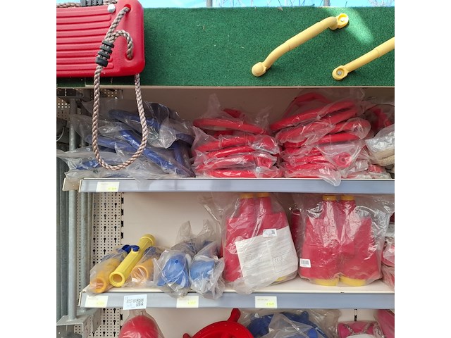 Assortiment buitenspeelgoed o.a. hermic - afbeelding 44 van  88